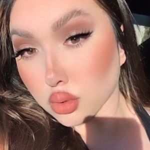 Meet your Posher, Desiree